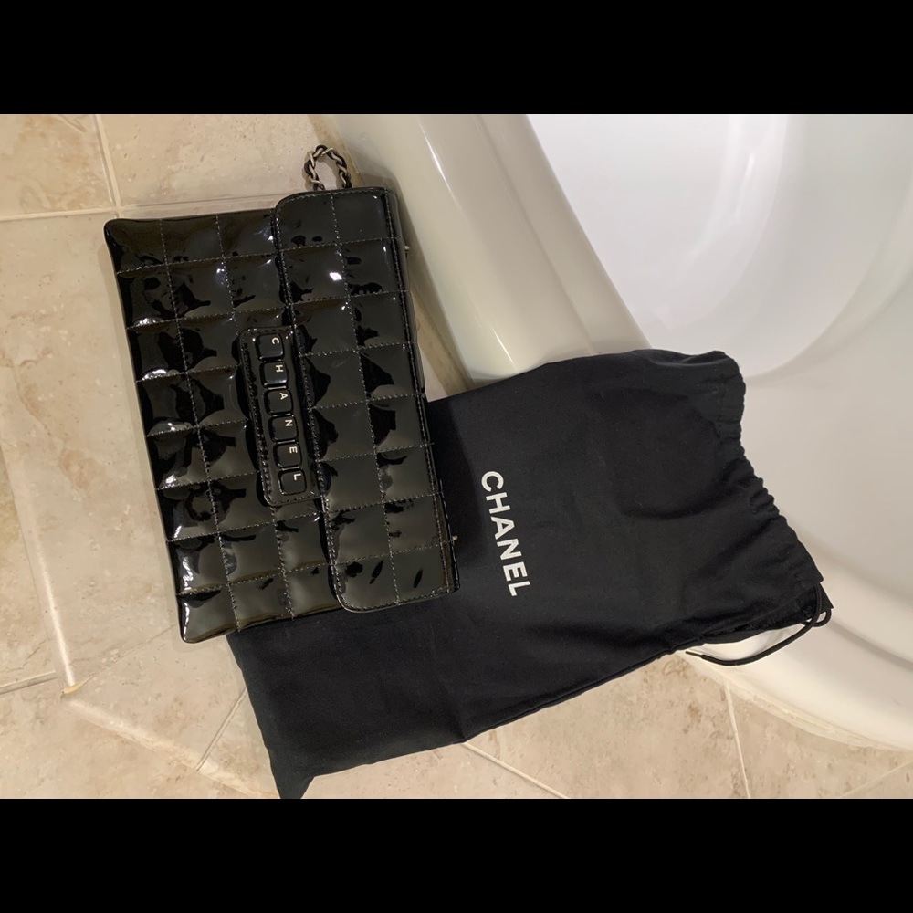Chanel clutch